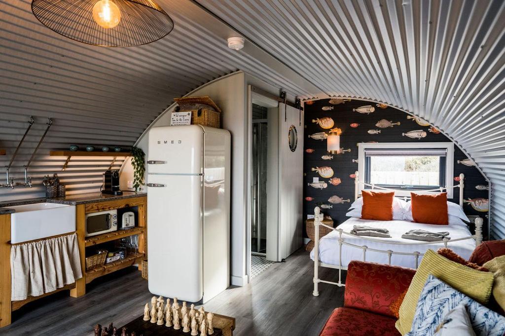 The Bee Pods Villa Росноулаг Екстериор снимка
