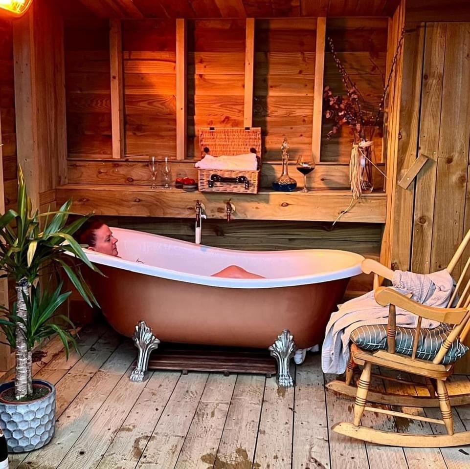 The Bee Pods Villa Росноулаг Екстериор снимка